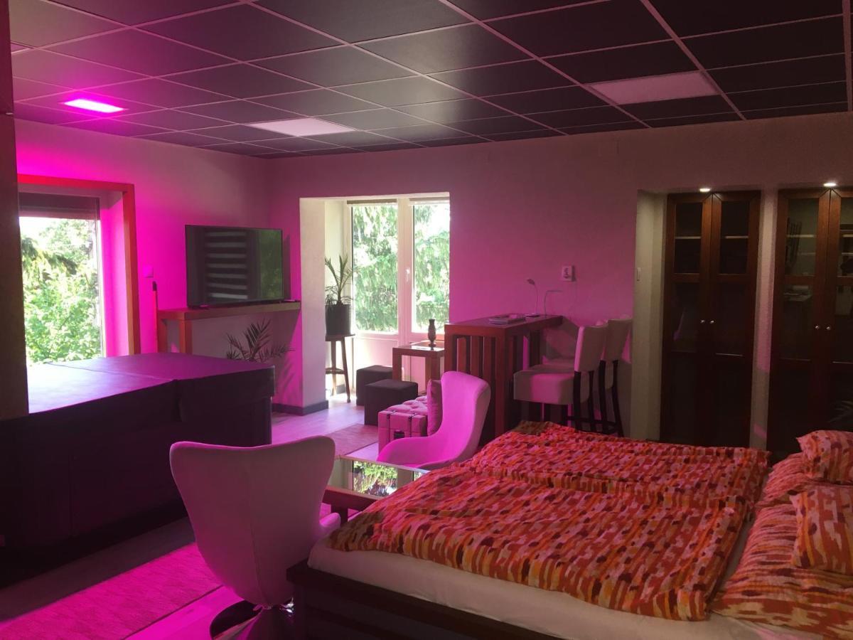 Aparthotel E 14 Berekfürdő Zewnętrze zdjęcie