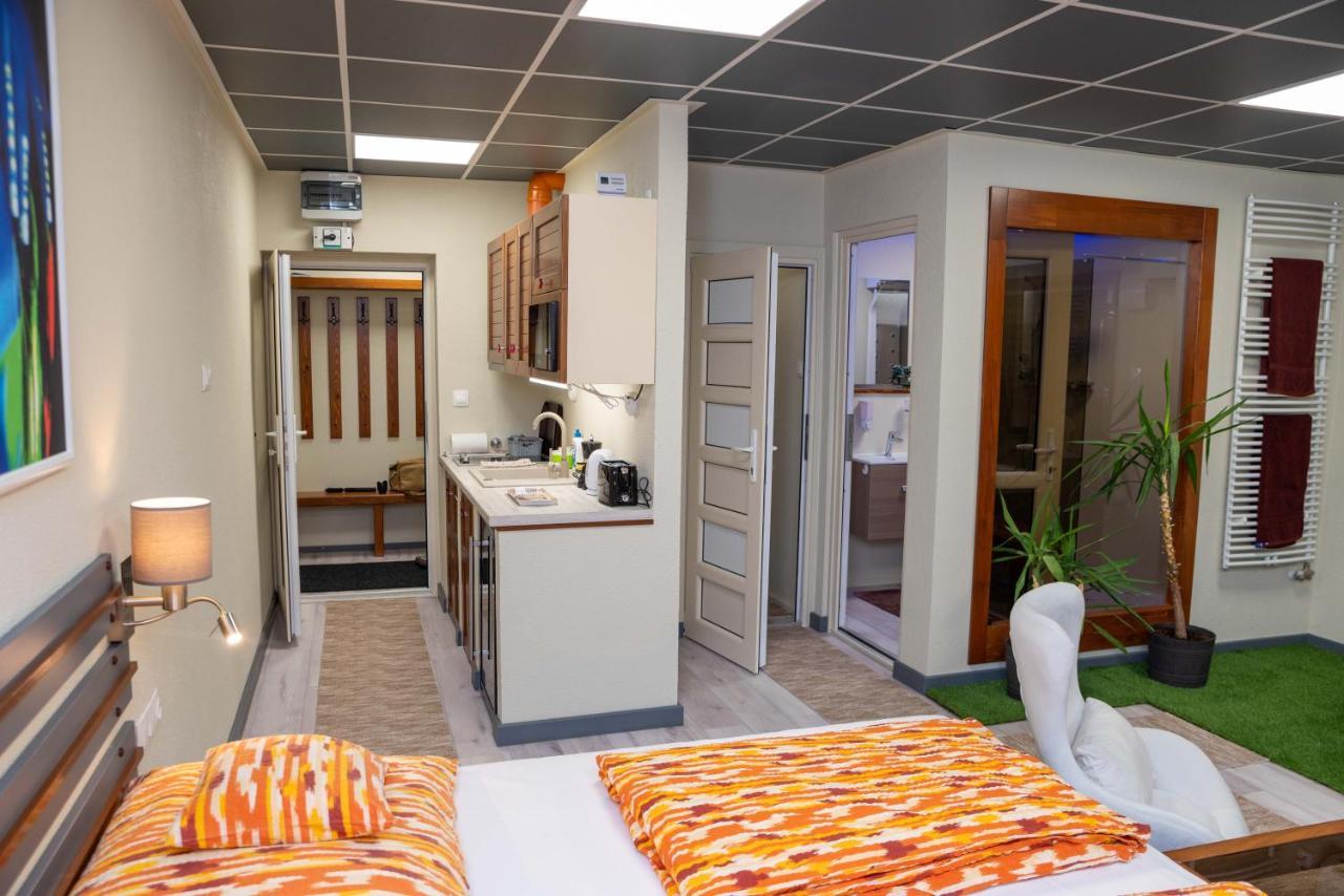 Aparthotel E 14 Berekfürdő Zewnętrze zdjęcie