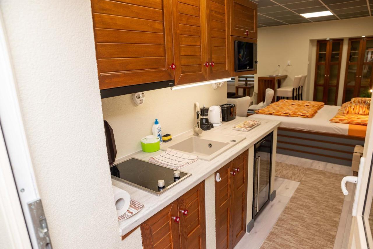 Aparthotel E 14 Berekfürdő Zewnętrze zdjęcie