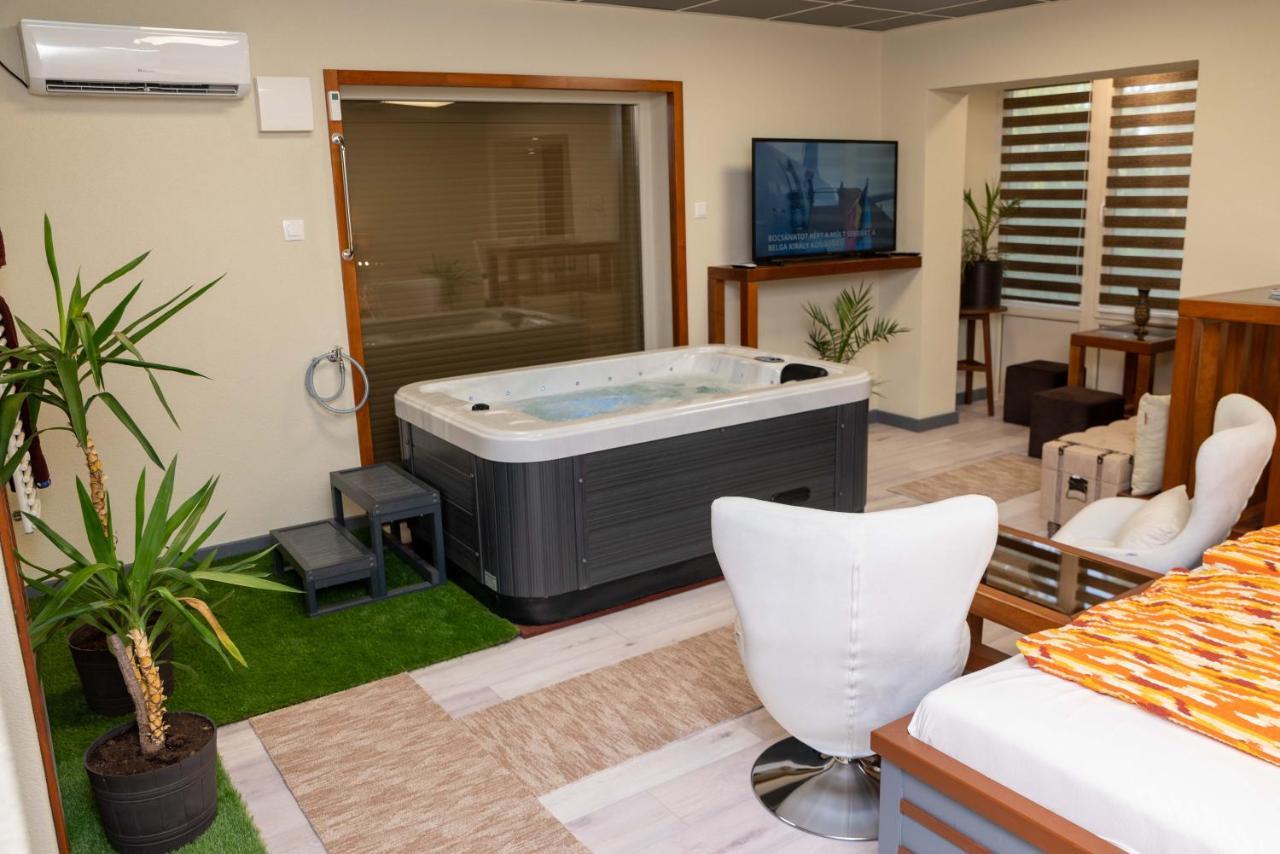 Aparthotel E 14 Berekfürdő Zewnętrze zdjęcie