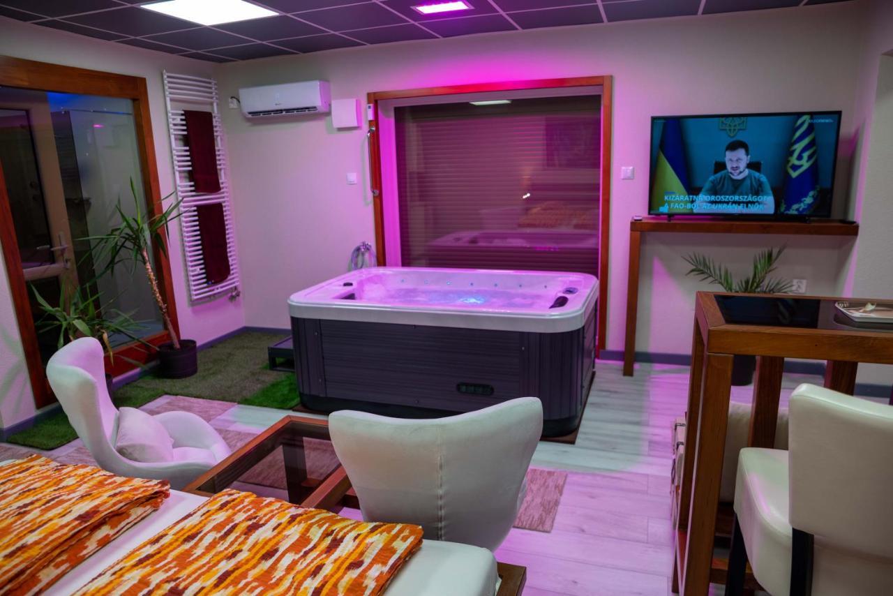 Aparthotel E 14 Berekfürdő Zewnętrze zdjęcie