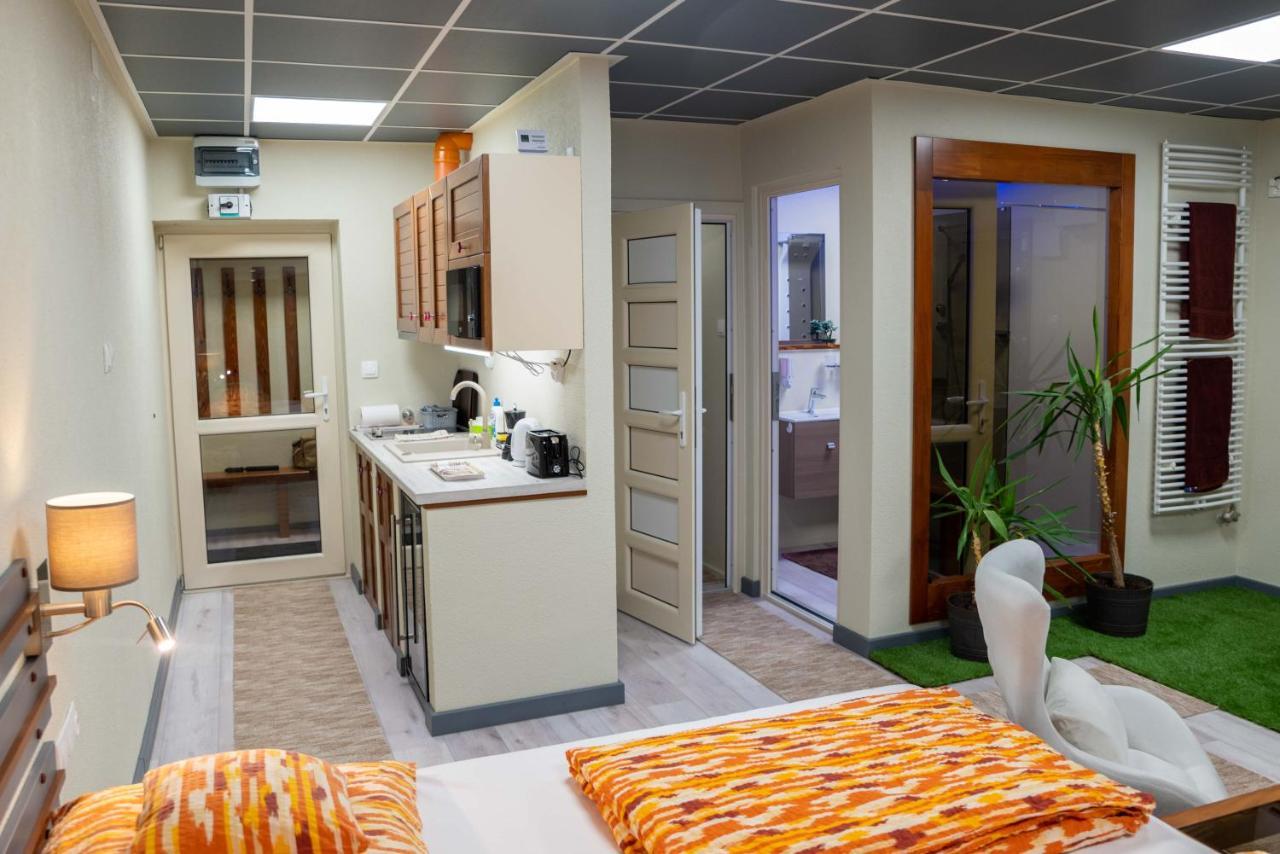 Aparthotel E 14 Berekfürdő Zewnętrze zdjęcie